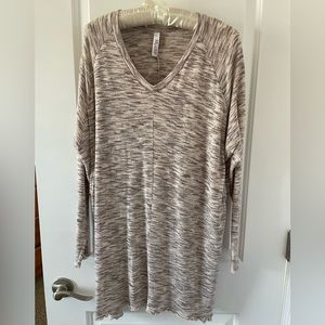 Latched Mama Relaxed Sweater Nursing Tunic - M/L